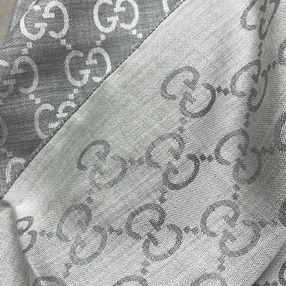 GUCCI wool and silk blend scarf - Picture 3 of 3